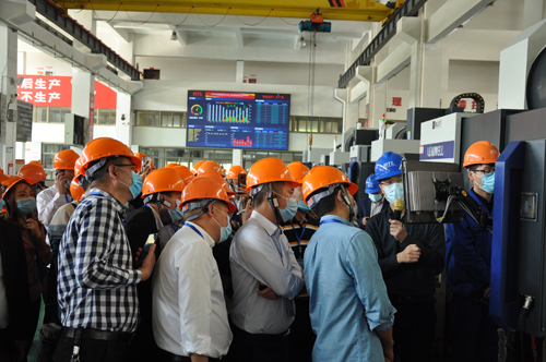 全市智能化技术改造现场推进会走进z6com·尊龙