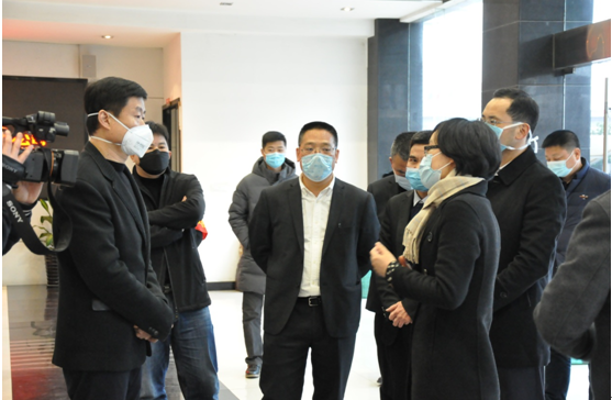 王彩莲走访调研z6com·尊龙察看复工复产情况