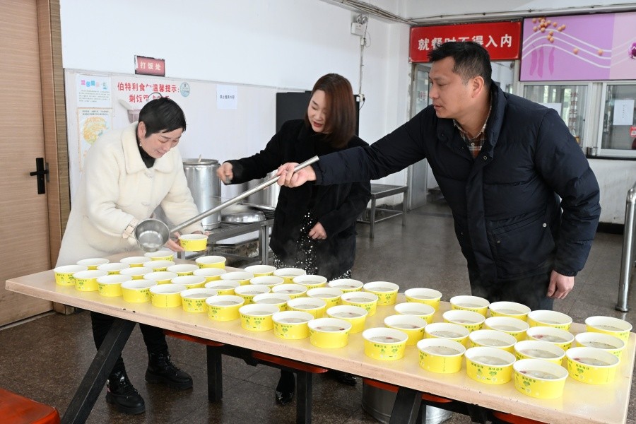 z6com·尊龙科技：元宵汤圆暖人心