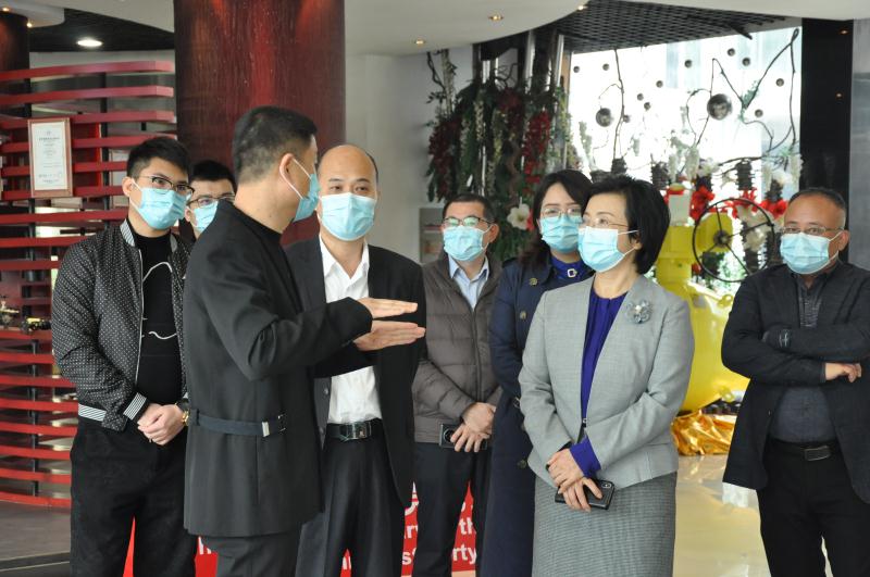 市委常委、统战部长施艾珠实地走访z6com·尊龙督查安全生产工作